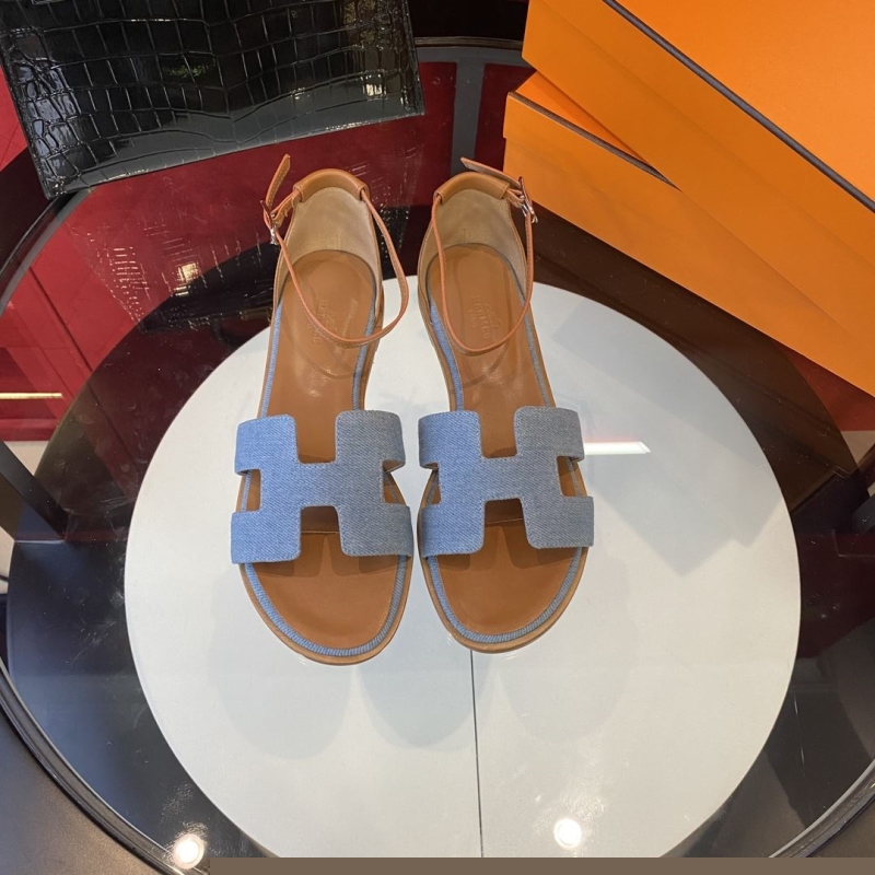 H**mes slippers